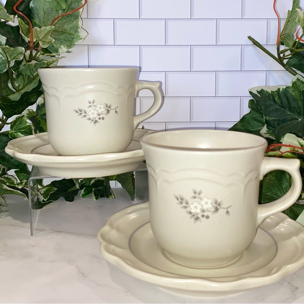 (2) Pfaltzgraff Heirloom Cups and Saucers